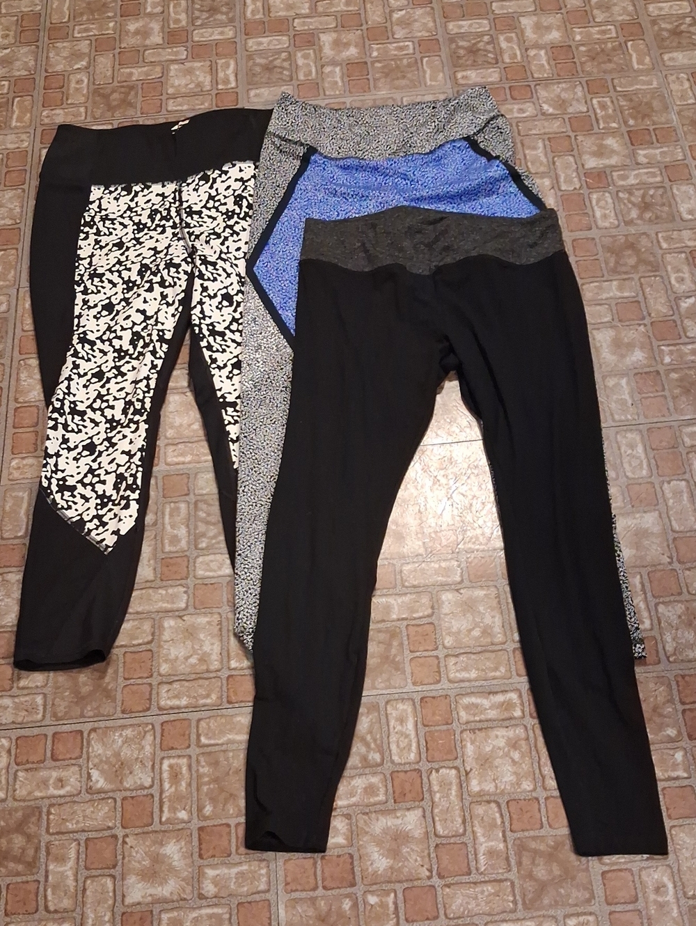 3-Pack Women's Athletic Leggings - Black, Blue & Black/White Print Size Medium